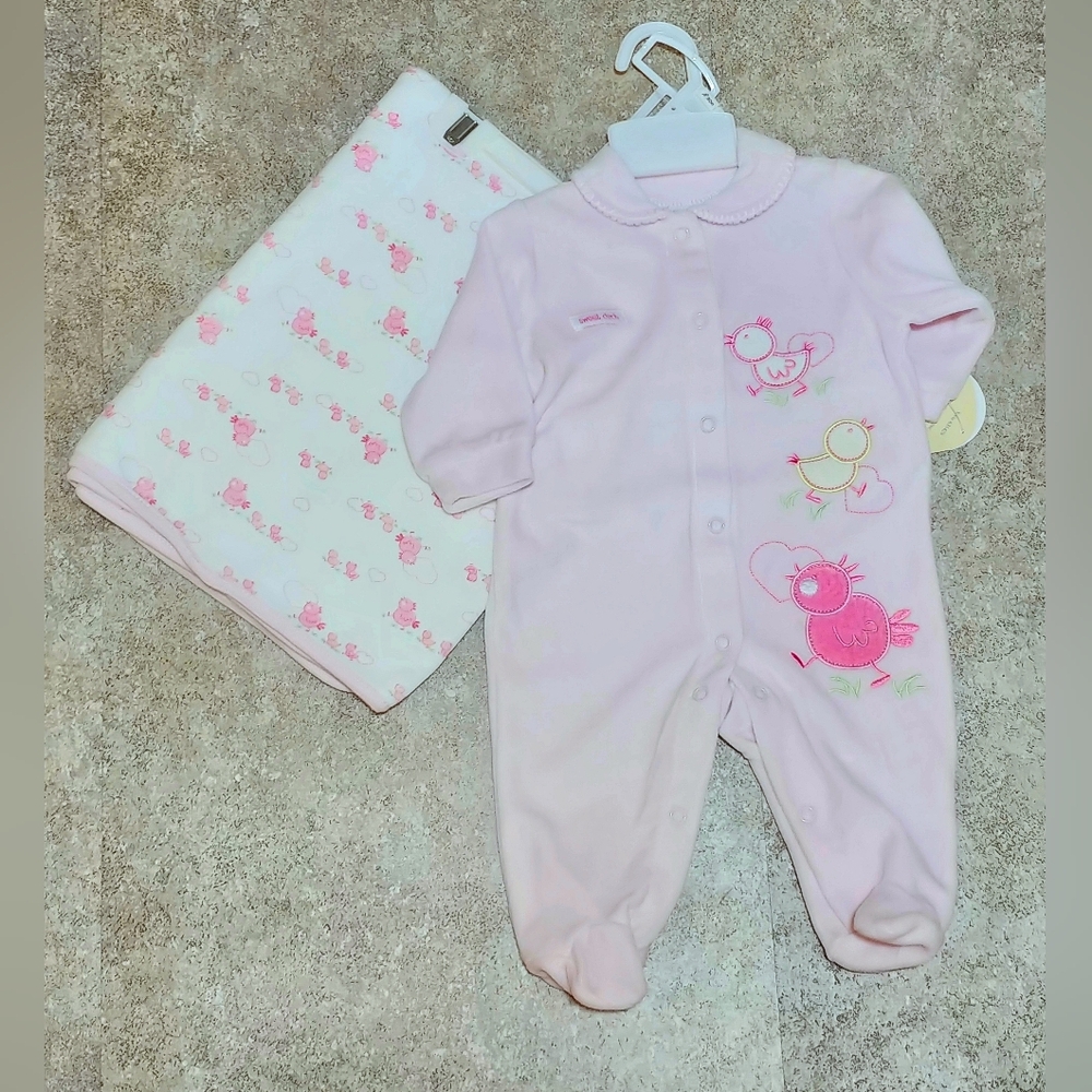 3-6 months-2 piece girls set "Jake & Julia" outfit w/blanket "Sweet Chick"